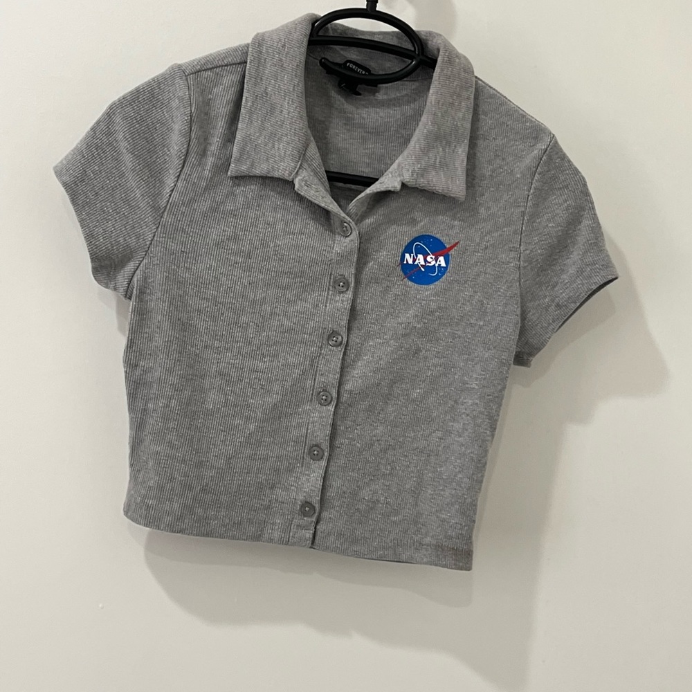 featuring an allover grey, front blue circle"NASA"  graphic